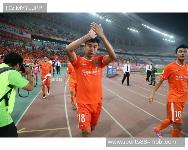 鲁媒报道韩鹏率山东U20队抵达广东泰山队临时教练人选仍未确定