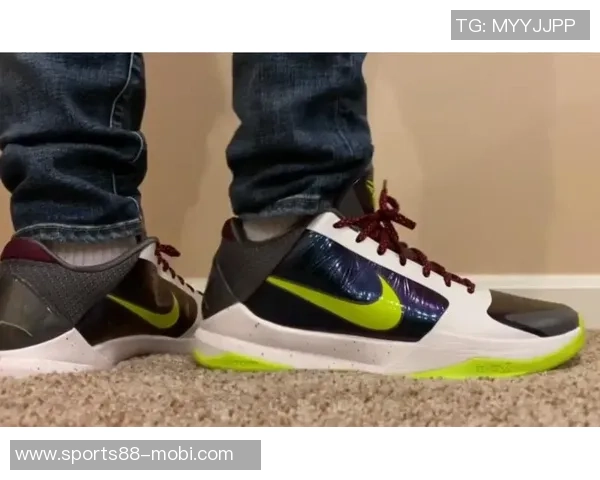 南加大专属Kobe5PE三款配色颜值对比哪一款最吸引眼球