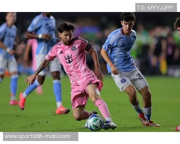 梅西助攻数逼近400大关38岁依然闪耀球场只差2助攻即可达成